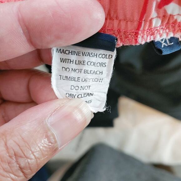 Vineyard Vines Men's Compasses and Sailboats Polyester Beach Swim Trunks Sz XL - Picture 9 of 10